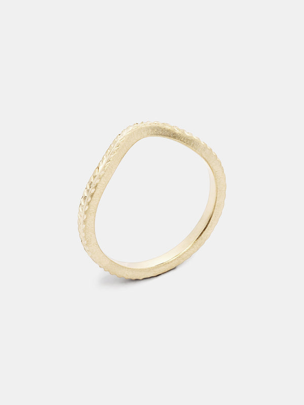 Arbor Arching Wisteria Band in 14k yellow gold with signature matte finish.